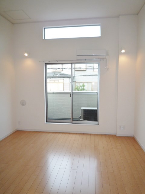 ワイズコート リビング