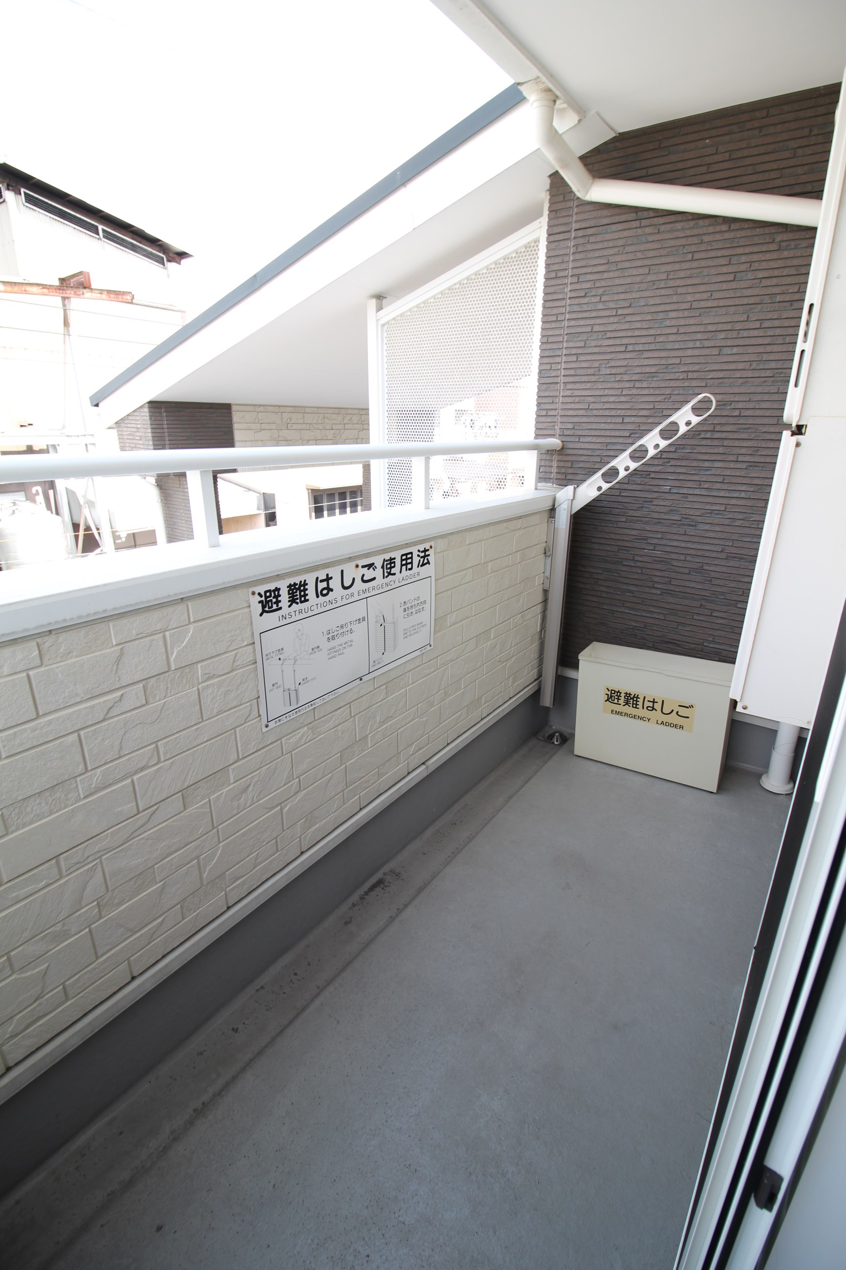 シェリールヒラノ ベランダ