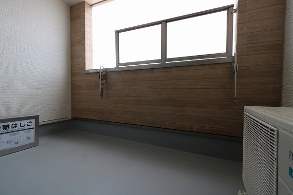 ヴァンデミーア鳥羽 ベランダ