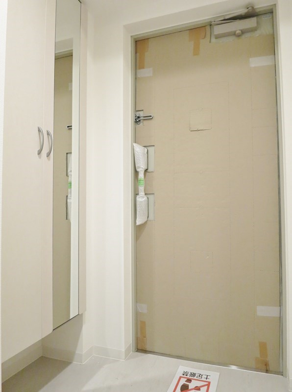 ルボワ天満橋 玄関