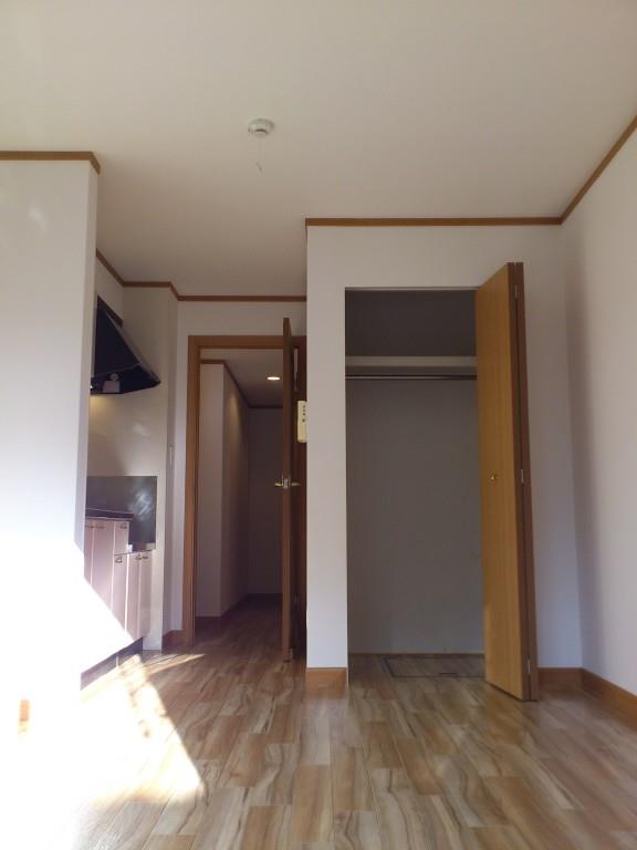 ヴェルドミール・エストゥディオ リビング