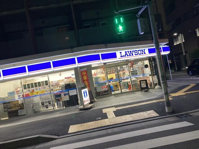 イート　アパートメント　ヴェリタス コンビニ