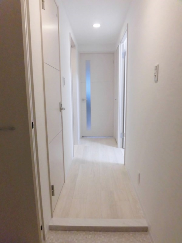 フレール江坂レジデンシャル 玄関