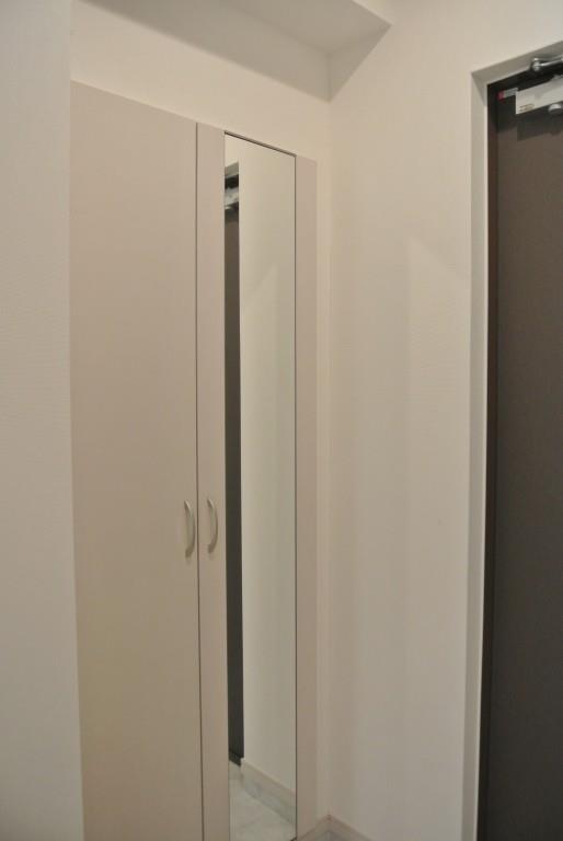 ロイヤルハウスアール1 玄関