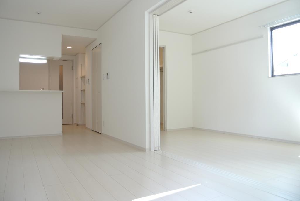 ロイヤルハウスアール1 リビング