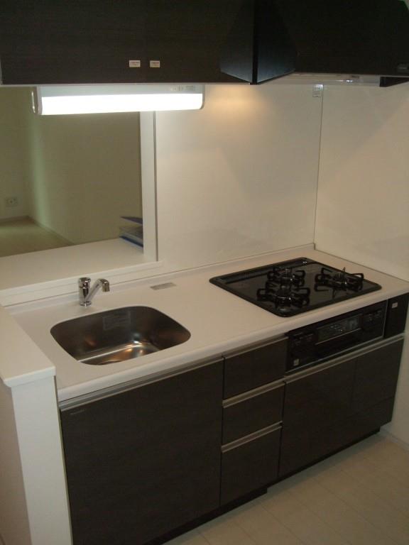 ロイヤルハウスアール1 キッチン