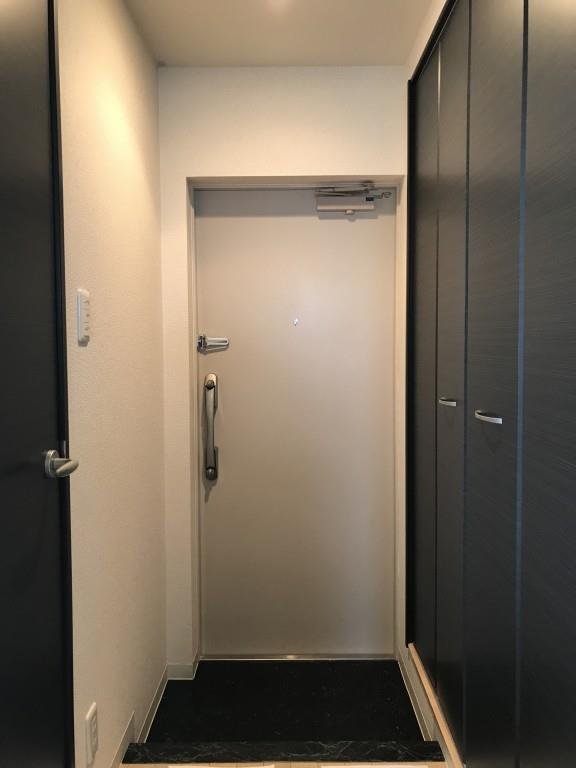 カルペンテリア エッセ 玄関