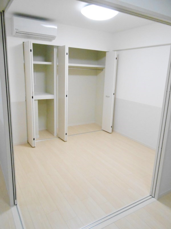 プレミアムコート新栄 ベッドルーム