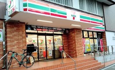 グランイースト田原町 コンビニ