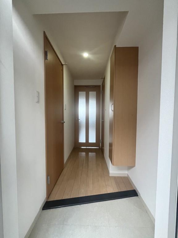 サクシード胤 玄関