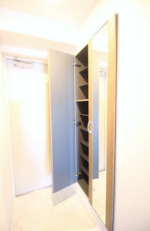 フローリッシュプレイス 玄関