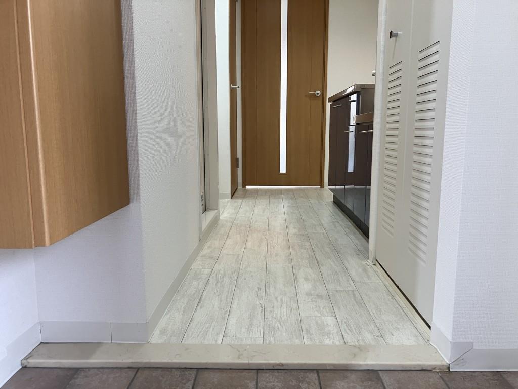 ラフィネ錦が丘 玄関