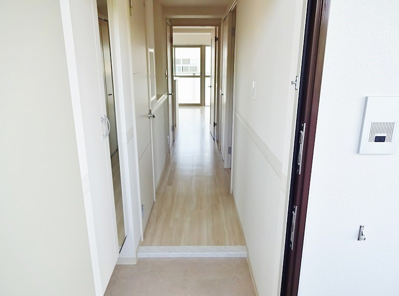 ネオコート上土室（カミハムロ） 玄関