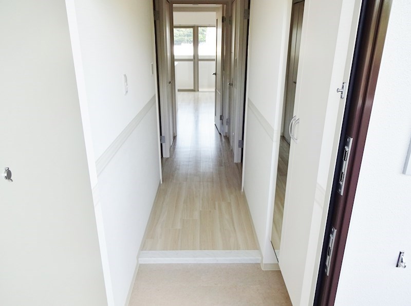 ネオコート上土室（カミハムロ） 玄関