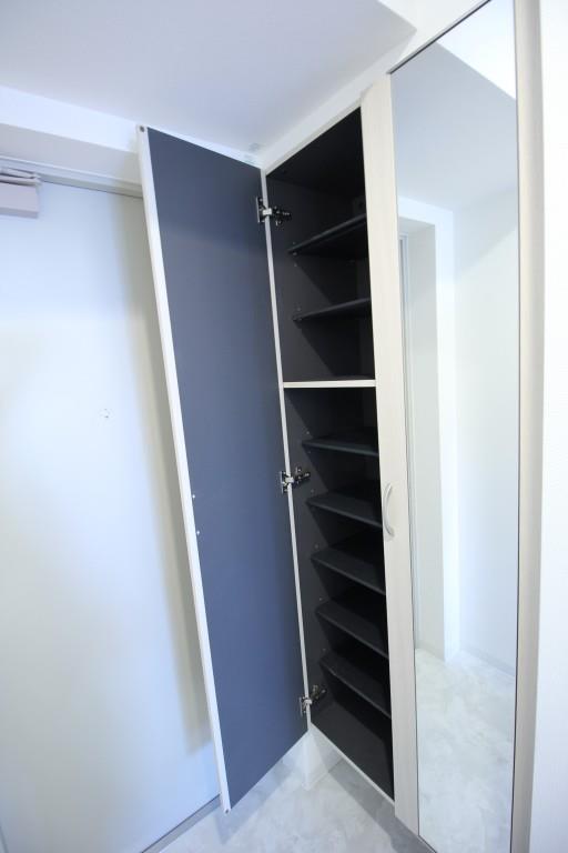 コンパル汐留 玄関