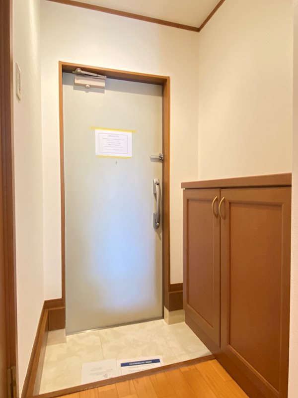 ｻﾝｴｳﾞｧﾝ 玄関