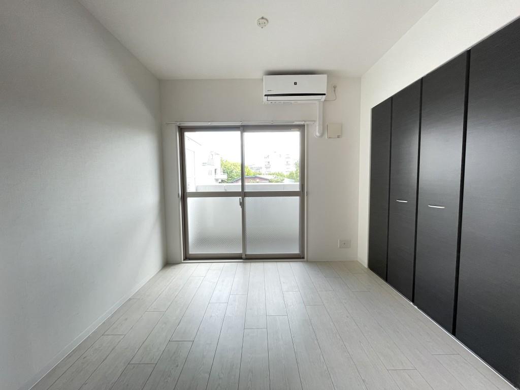 レジデンス南桜塚 ベッドルーム