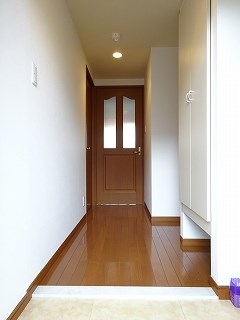 フィオーレ レジデンス 玄関