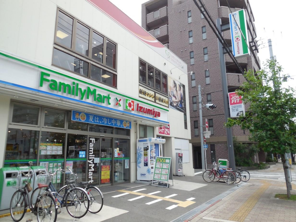 セイワパレス東三国駅前 玄関