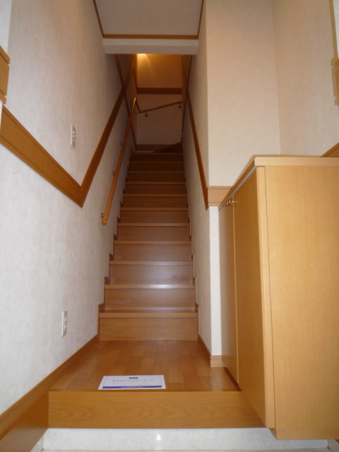アジュールB 玄関