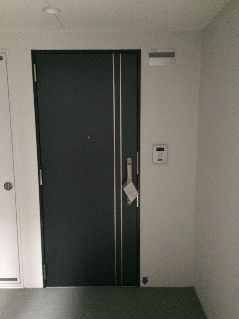 エル･イソベ三宮 玄関