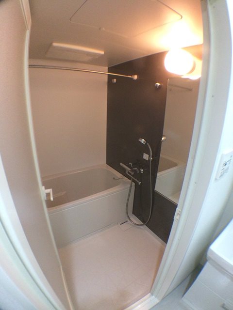 エル･イソベ三宮 風呂画像