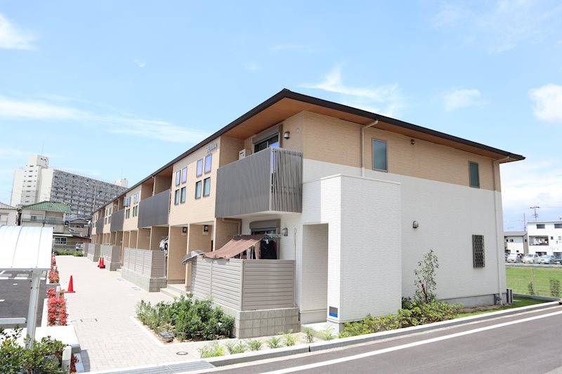 アベンシス 205号室 外観