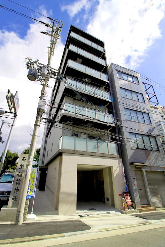 鉄筋コンクリート造7階建