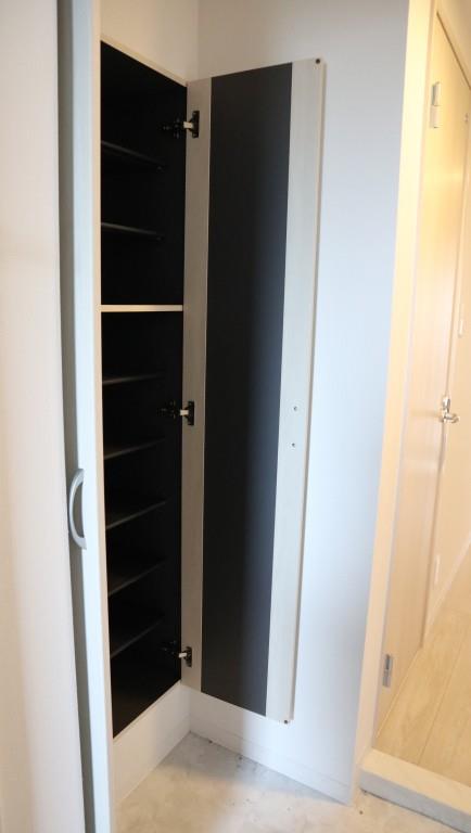 エルアルコン 玄関