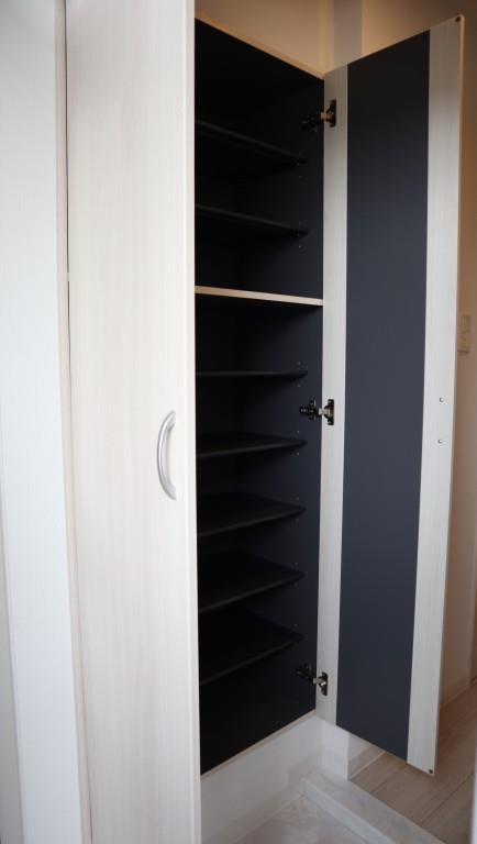 エルアルコン 玄関