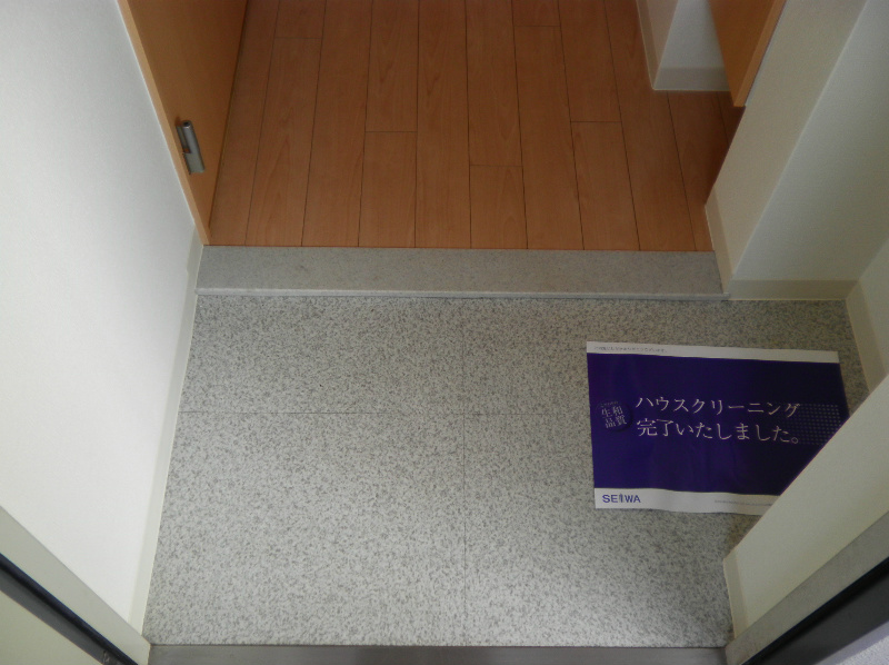 フローラル エヴァン 玄関