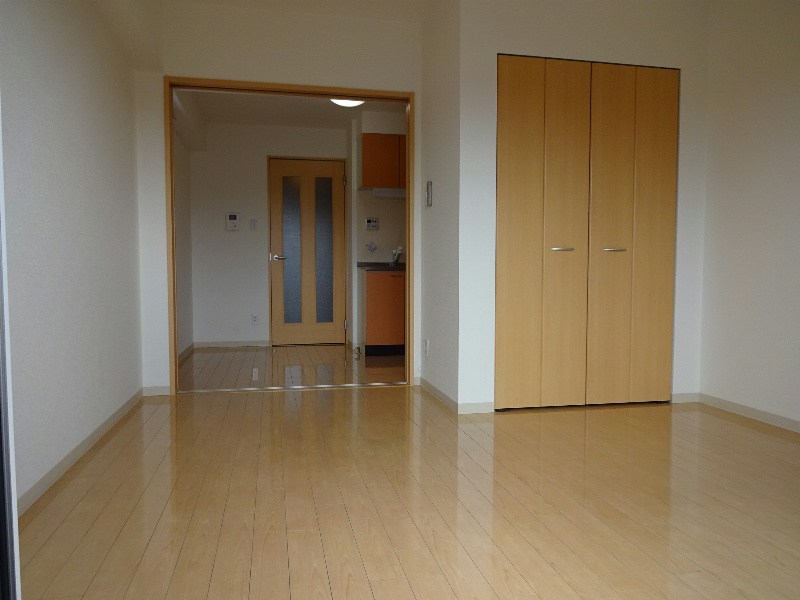 フローラル エヴァン ベッドルーム