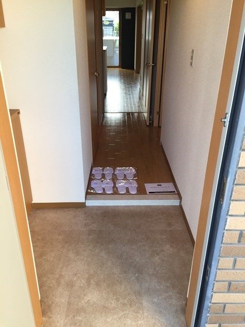 ベルナードサーモス 玄関