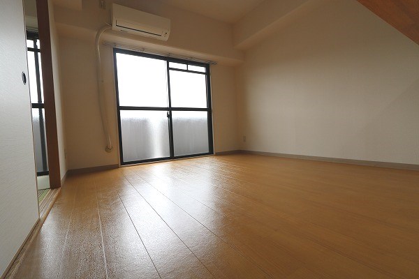 ルミエール森東 リビング