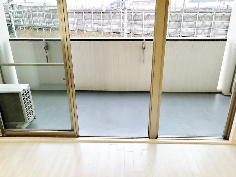 LUO MAROON ベランダ