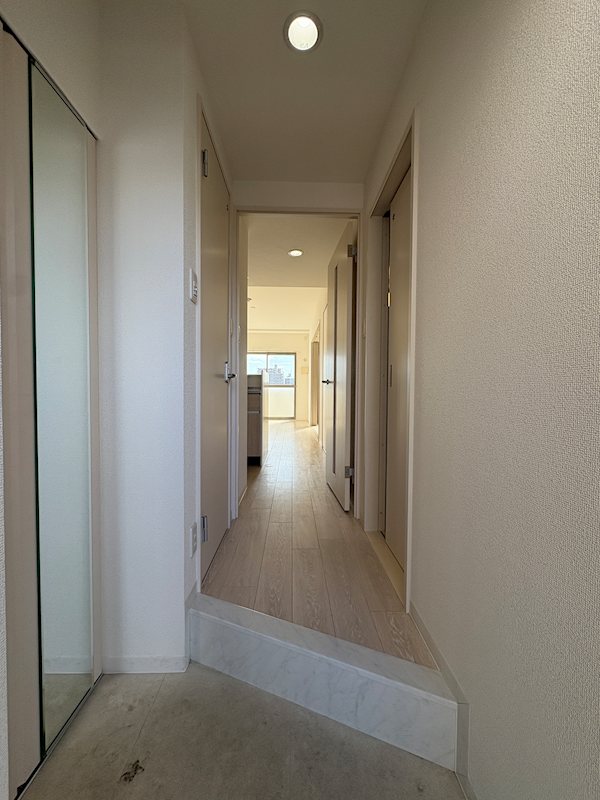 ラ･ルミエール塚本 玄関