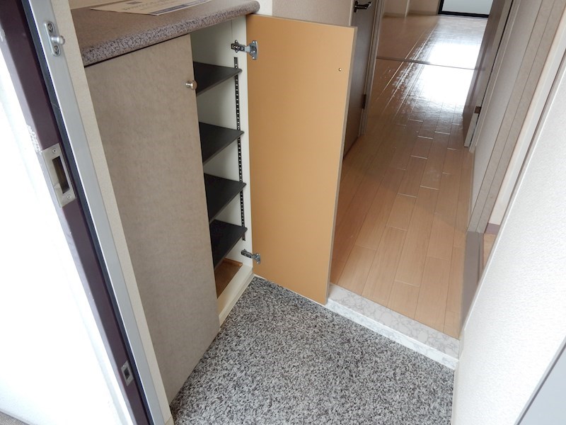 シャトー・ド・グリシーヌ 玄関