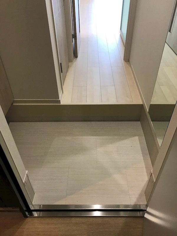 シュロスフォンツヴァイ 玄関