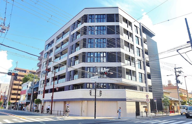 駅徒歩二分の立地です。