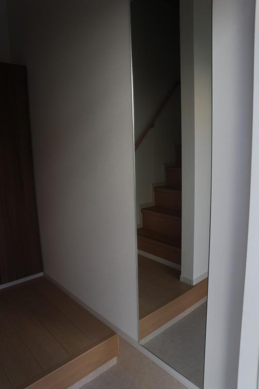 プレジール関目 玄関