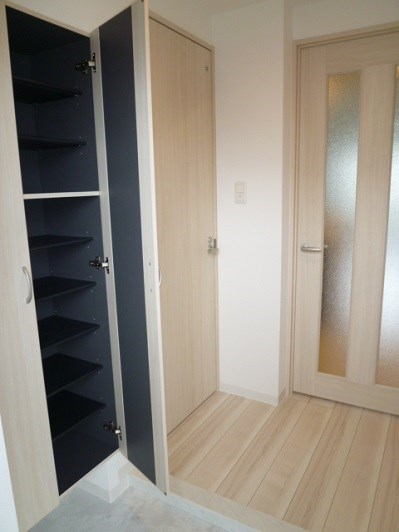 ｿﾚｲﾕ ﾙｳﾞｧﾝ(港北区) 玄関