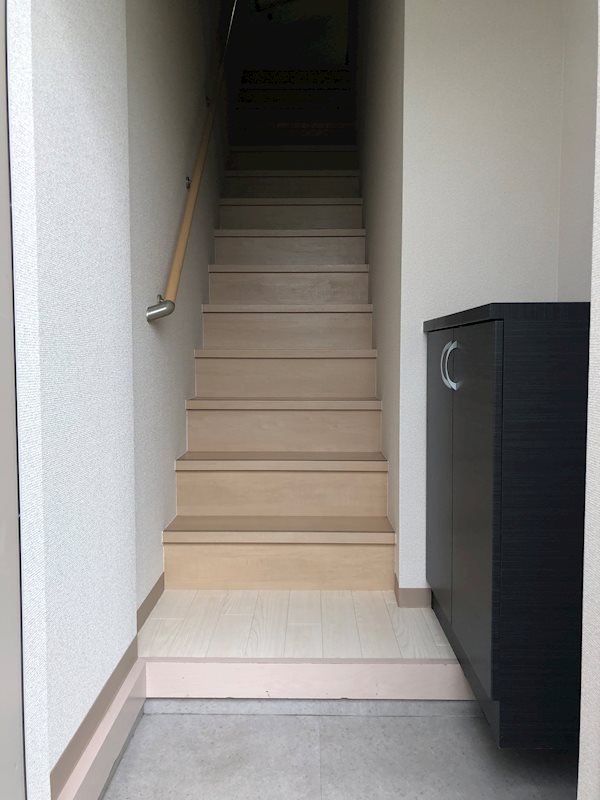 ペルル伊勢田 玄関