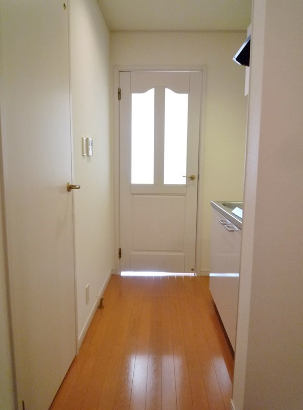 ヴァーグ伍番館 玄関