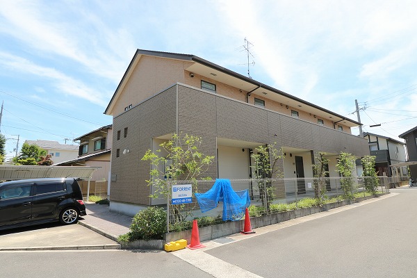 JR太秦駅から徒歩13分のマンションです。