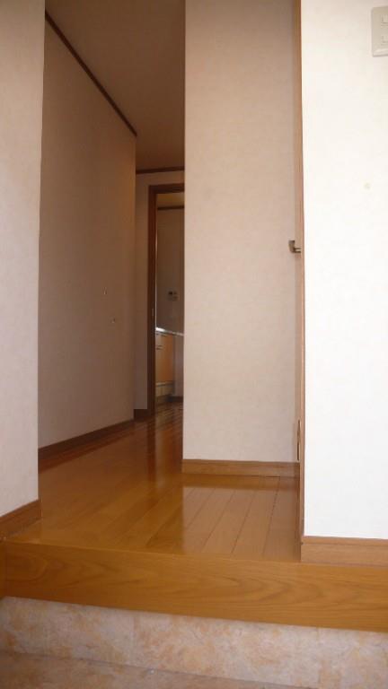 ヴィラージュ志伊 玄関