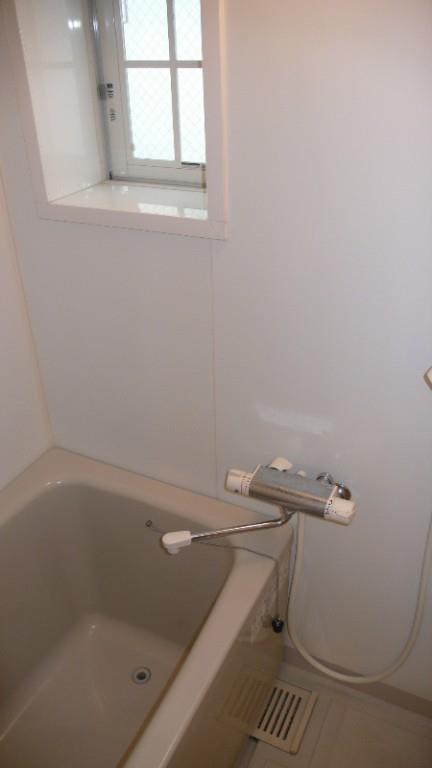 ヴィラージュ志伊 風呂画像