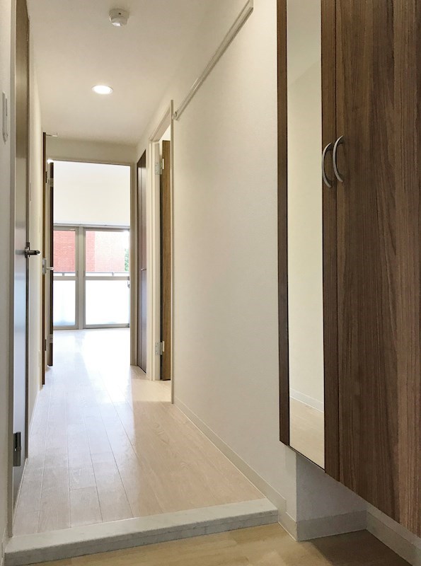 セレブレイト葵 玄関