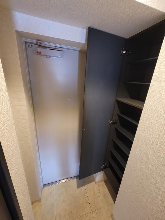 Apartment 桜 玄関
