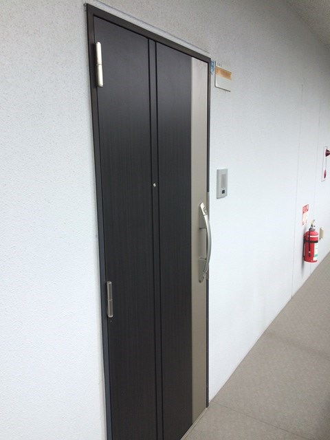 カノン甲南山手 玄関