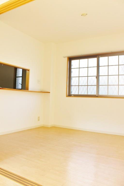 ジュネスト1番館 リビング